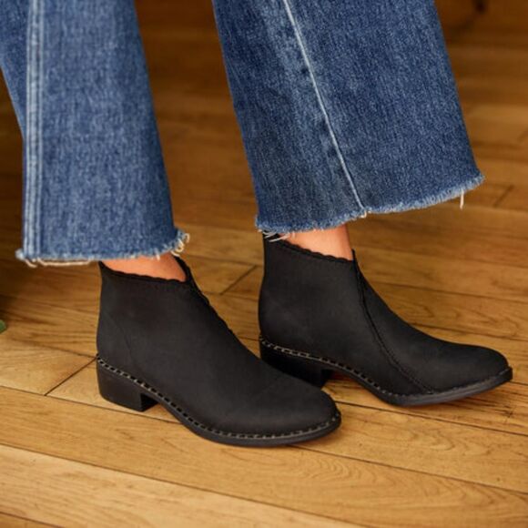 Charleston Shoe Company Barcelona Boot 1 Black Western Studded Ankle Boots US 9 - Picture 4 of 8